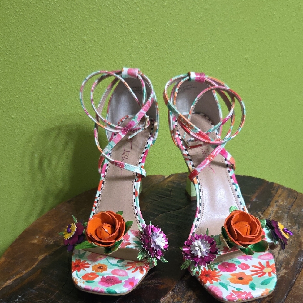 Floral Strappy Sandals - Multicolor